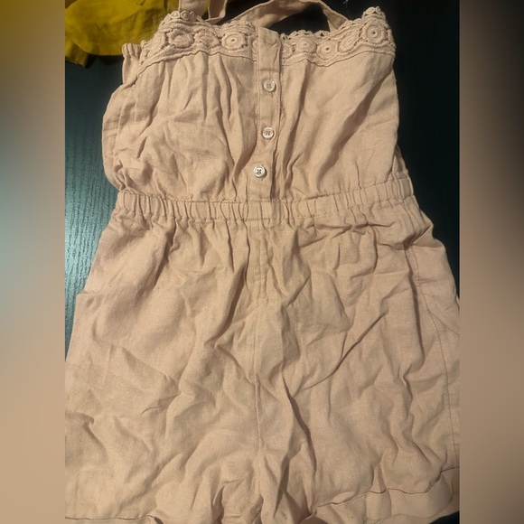 Old Navy Girl’s Rompers, Set of 3, NWT, size S 6-7 - Picture 2 of 4